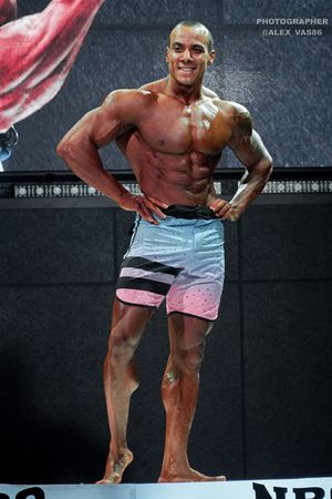 MEN'S PHYSIQUE